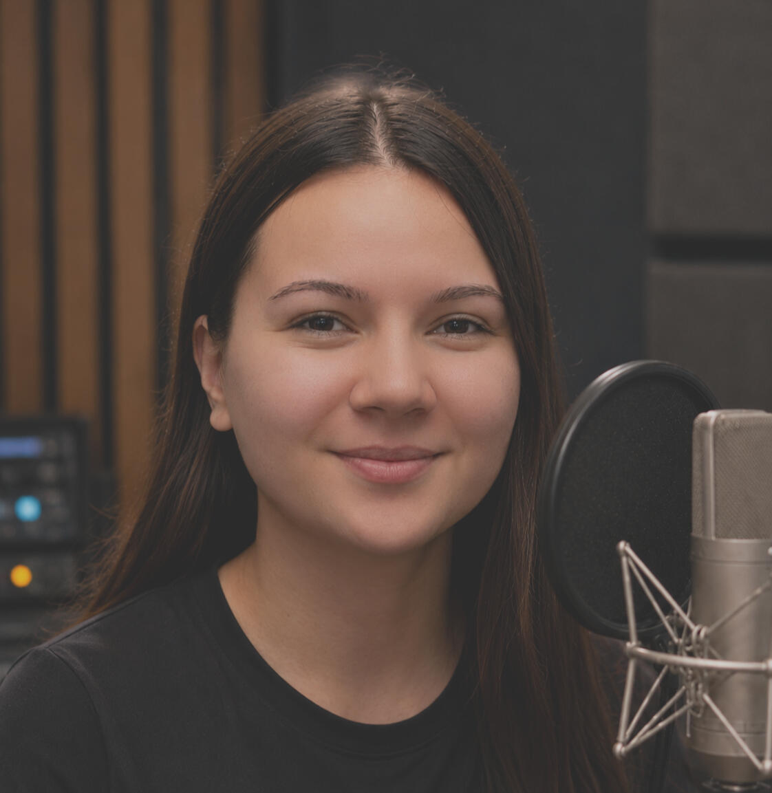 Profilbild Sprecherin Vanessa May Vanessa May – deutsche Sprecherin im Tonstudio